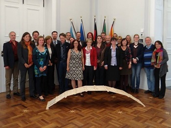Vertreterinnen der UN-Weltdekadenstädte im Alten Rathaus Bonn