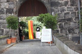 Eingang zum Burginnenhof 