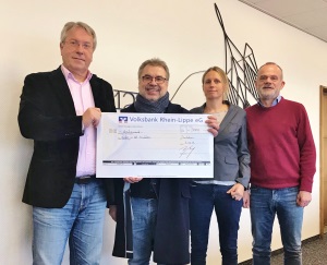 Lothar Muschik (Stadt Dinslaken Leitung Geschäftsbereich Jugend und Soziales), Volker Marquard (Marquard Engineering), Kathrin Vehoff (Marquard Engineering), Michael Ahls (Stadt Dinslaken Leiter Soziale Dienste)