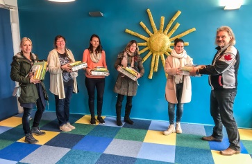 Steffi Schmidt, Weyerschule; Almut Leuker, GGS Lohberg; Sabine Meese, GGS Lohberg; Christina Barenberg, Klaraschule; Anja Schöneberg, Weyerschule; Rainer Höpken, Künstler und Kunstpädagoge 